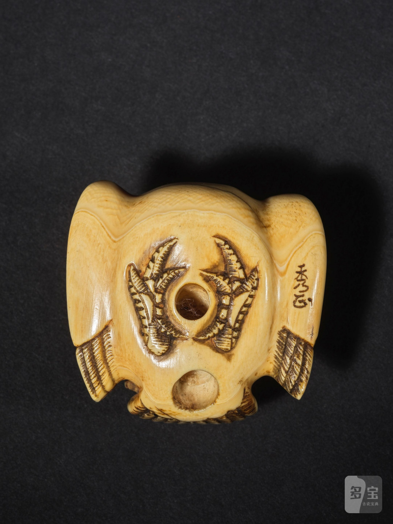 象牙彫根付 舌切雀 銘「秀正」 19世紀前期 | NETSUKE EN IVOIRE REPRÉSENTANT LA LÉGENDE DE SHITA-KIRI SUZUME - 图9